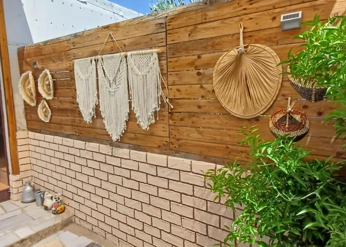 Marathos Hill * Wolos