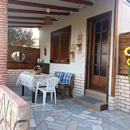 Marathos Hill Holiday home