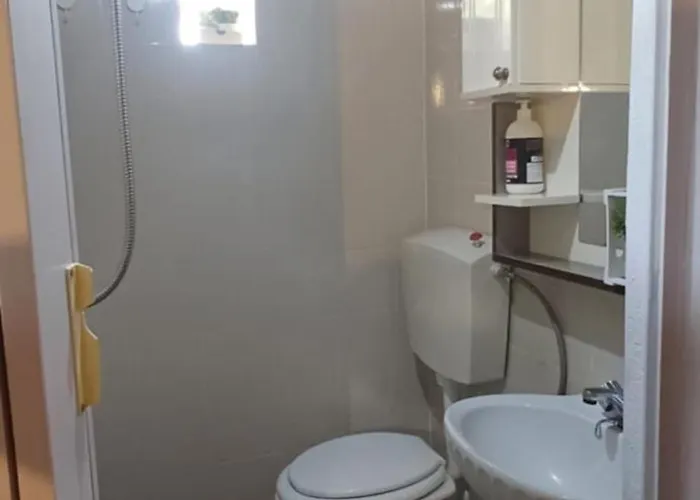 Marathos Hill Case de vacanță